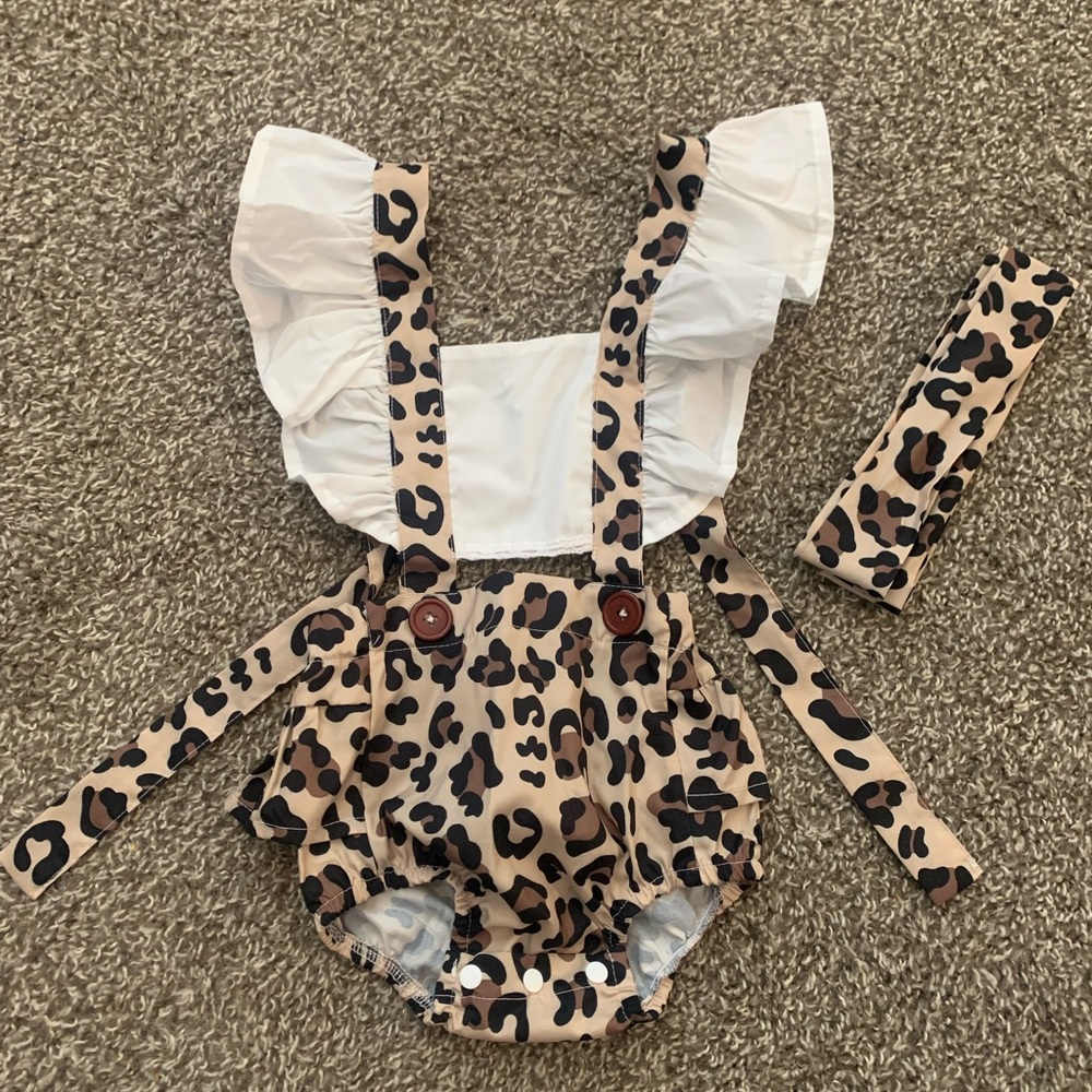 Bitsy Bug Boutique romper, size 6-12 months. Worn once, like new condition